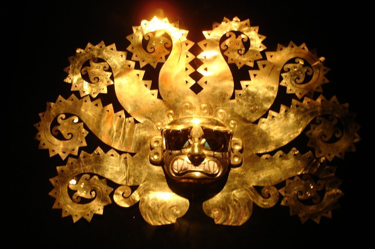 Headdress from La Mina