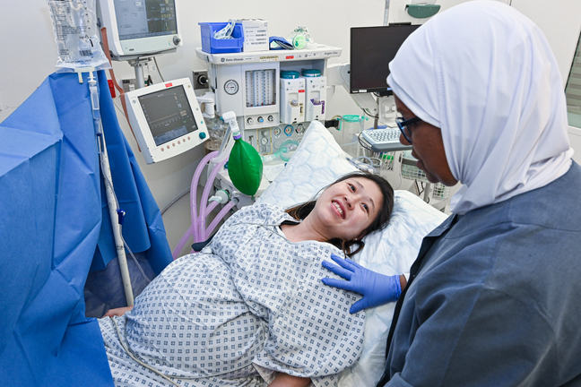 Picture of pregnant woman in theatre