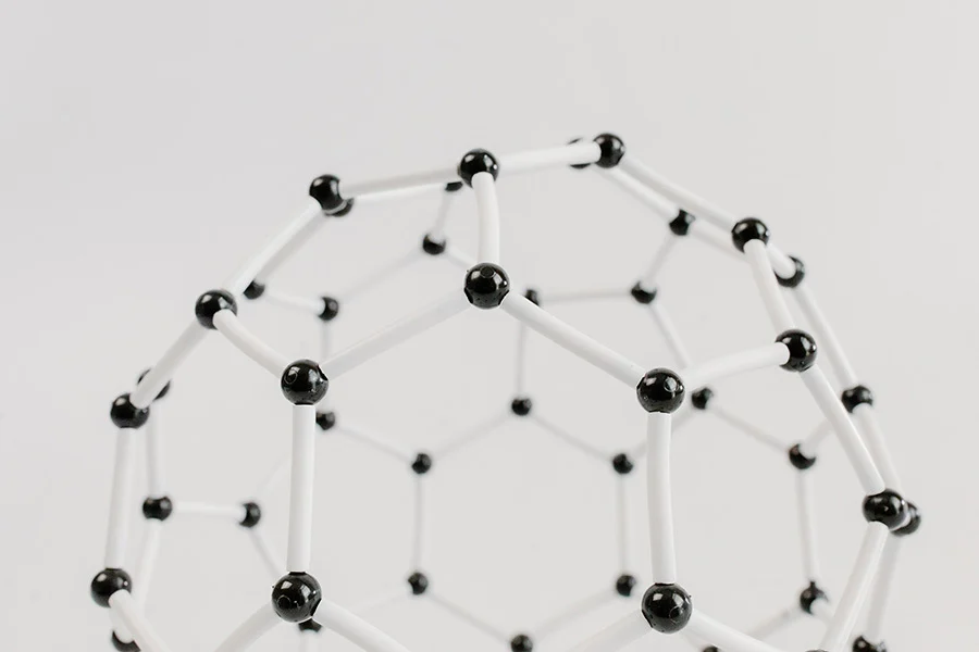 Atom structure model