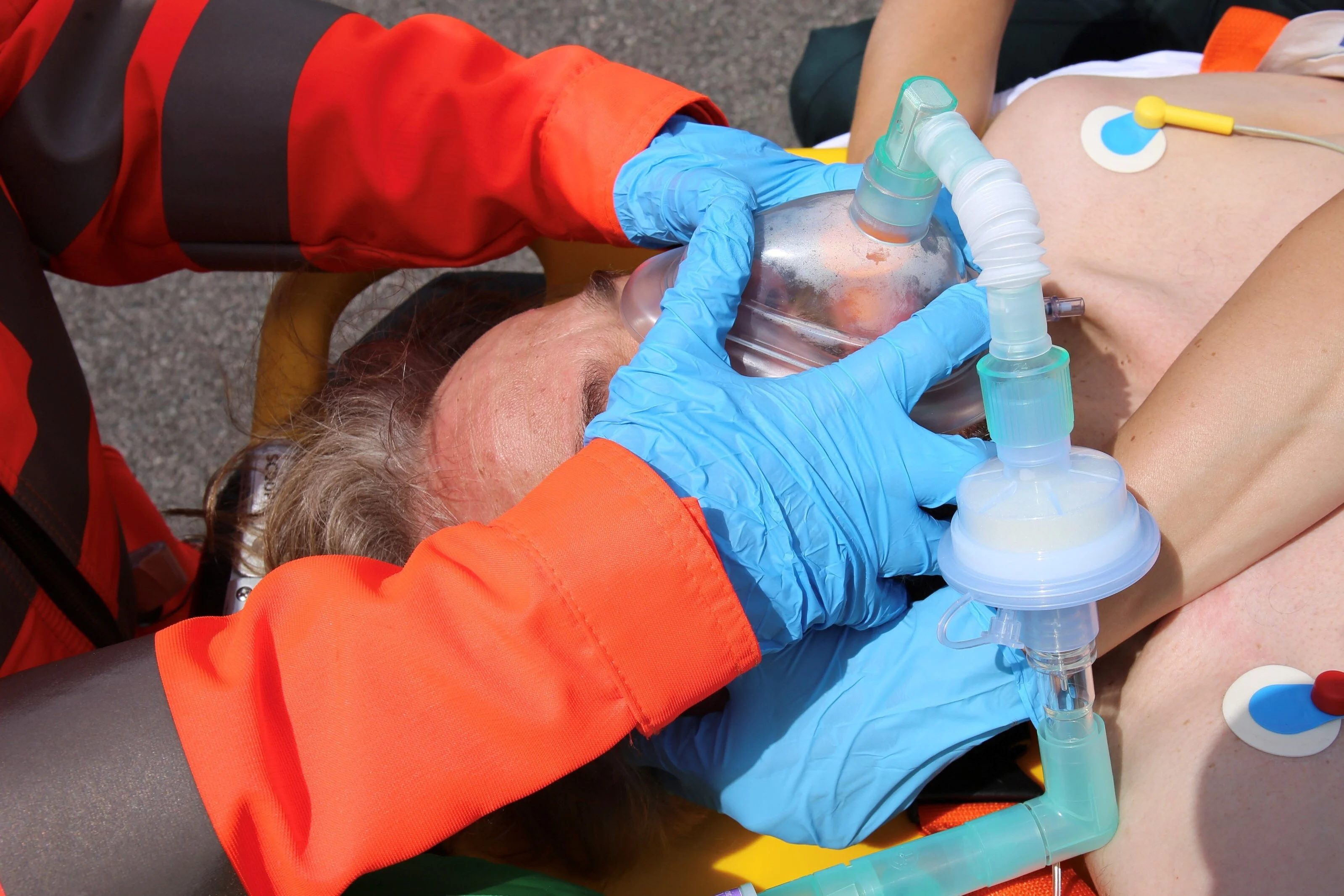 Pre-hospital patient receiving pre-oxygenation