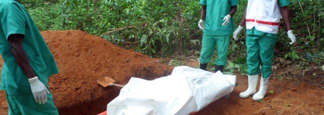 Medical staff treating Ebola (Photo by ©EC/ECHO/Jean-Louis Mosser)