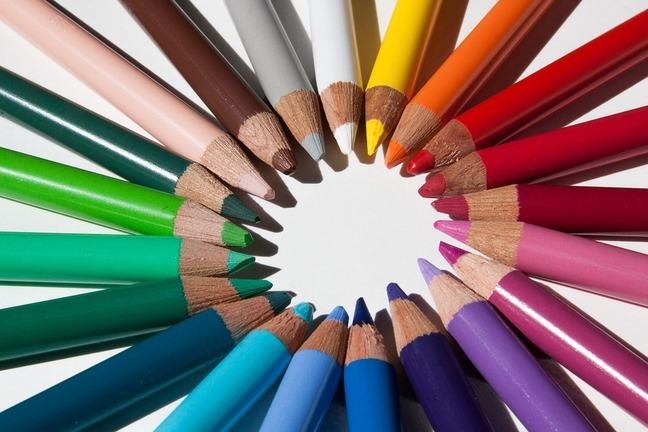 Coloured pencils in a circle