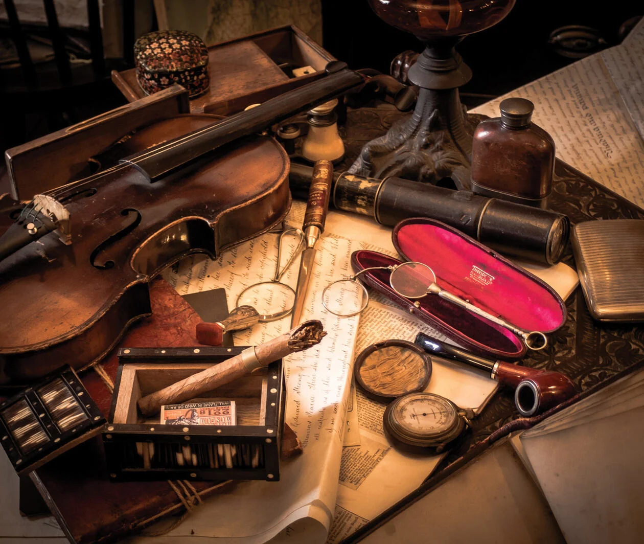 Antique trinkets on desk