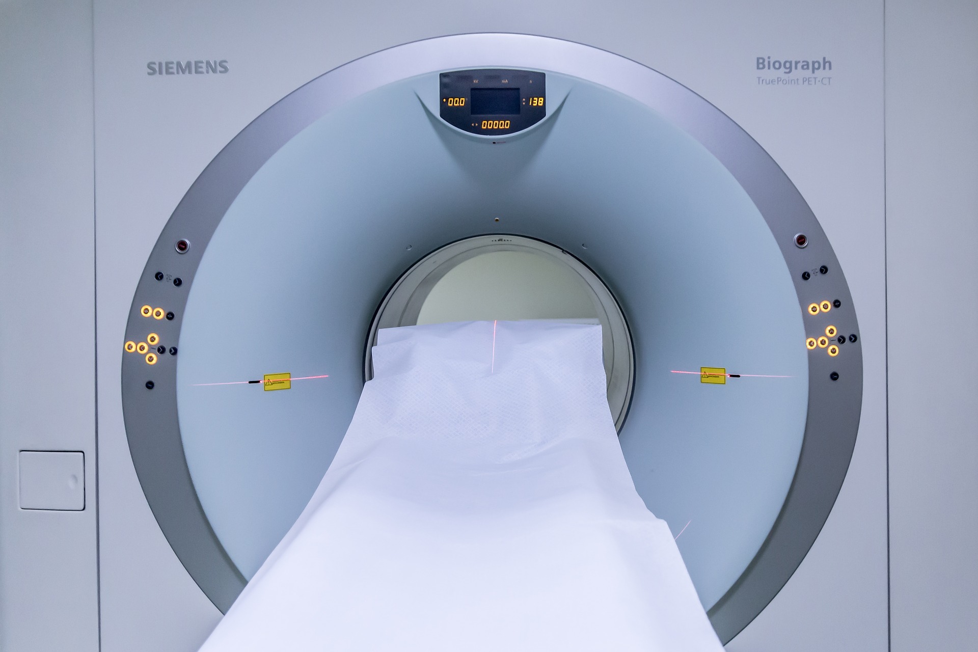 MRI scanner to scan for tumours via pixabay