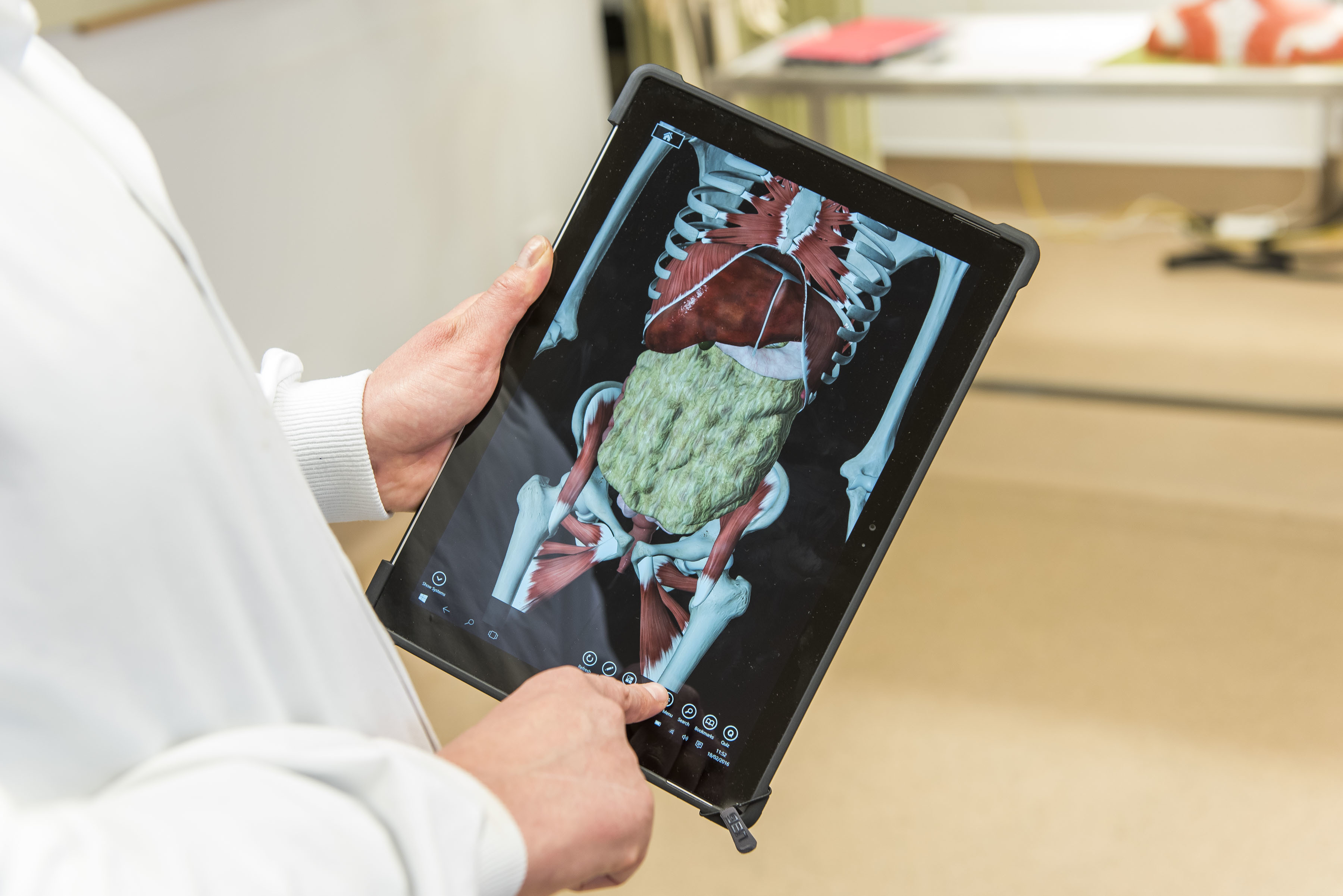 View of an anatomical model on a tablet display