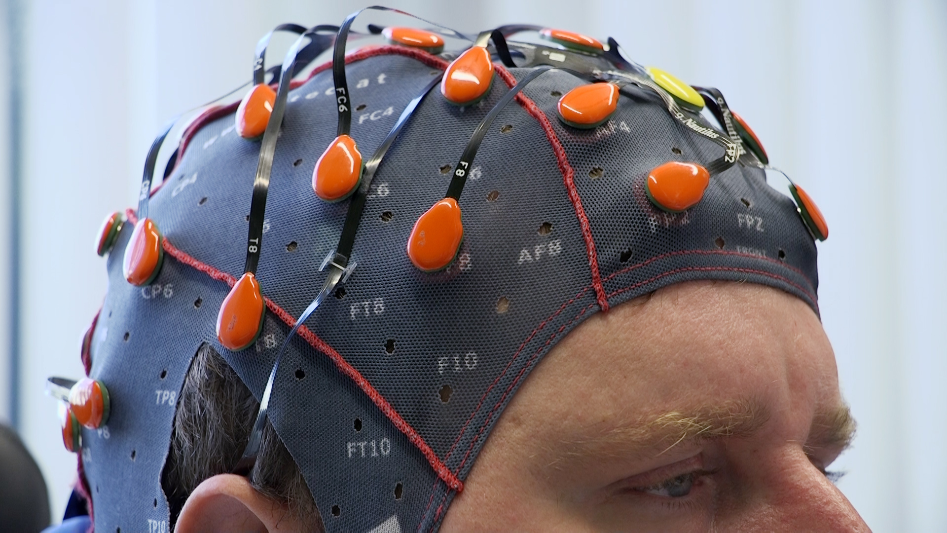 Brain controlled robots