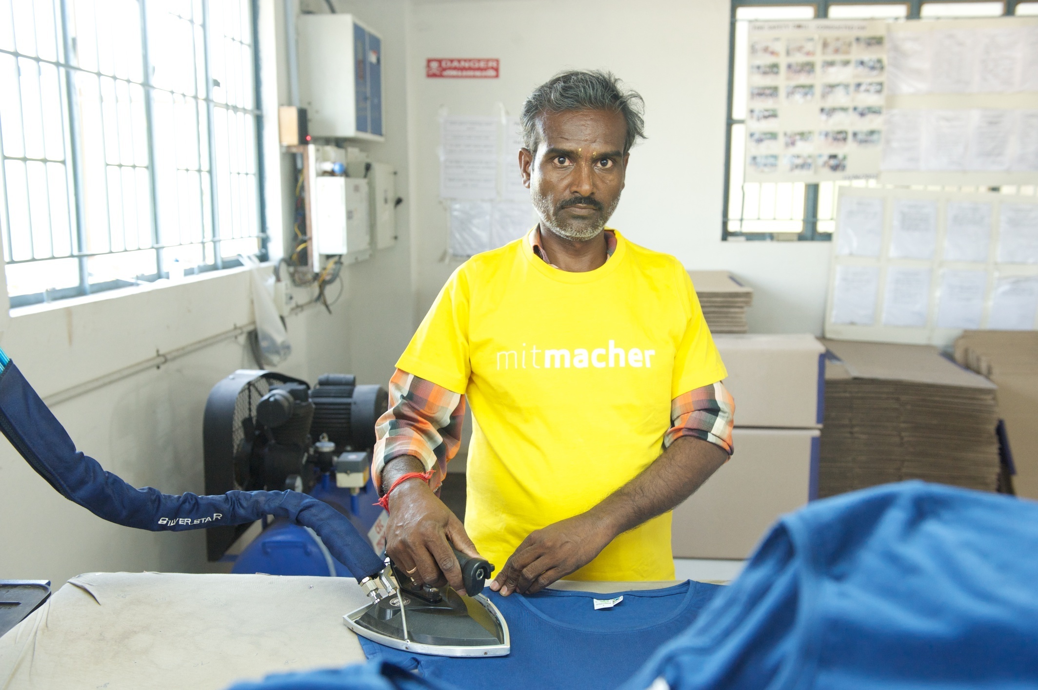 A garment worker for 3FREUNDE