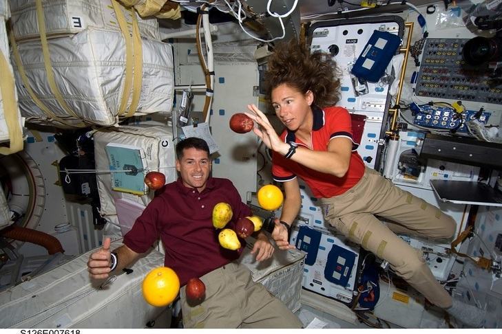 Freefall on the ISS Freefall on the ISS