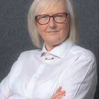 Dr Anne Turner