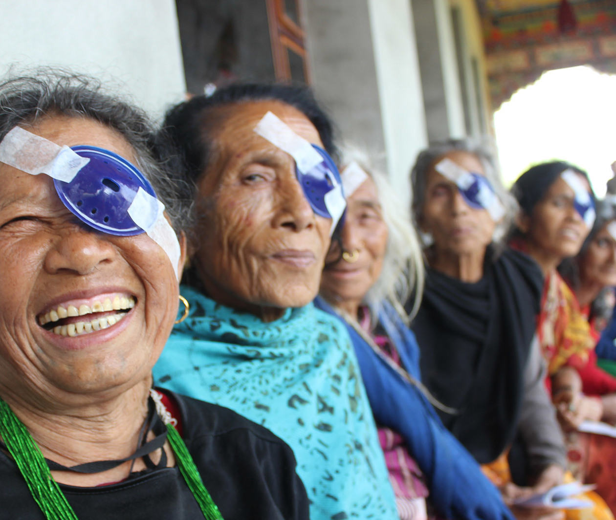 Happy women after cataract surgery, Nepal © Sunita Kunwar K.C. / IAPB CC BY-NC-SA https://flic.kr/p/LwTSAM