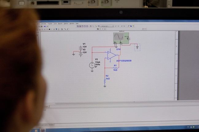 An experiment schematic on a computer screen