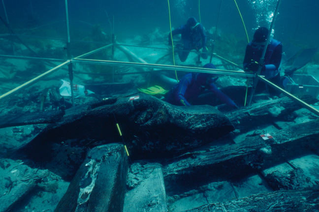 3 divers on a wreck