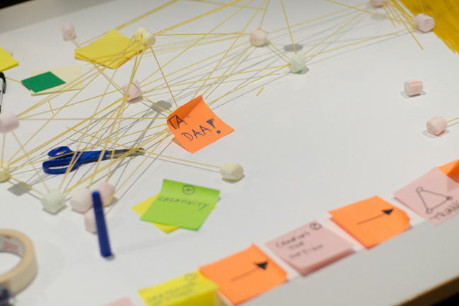 Linked structure constructed from marshmallow and spaghetti